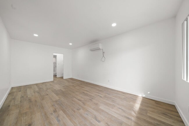 Floorplan - 839-845 Glenway Drive