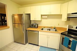 Building Photo - 1515 Pinellas Bayway S