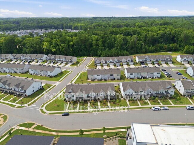 Building Photo - 460 Glen Clova Dr