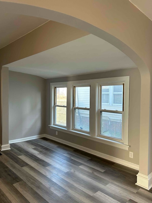 Building Photo - 1629 S Memorial Dr