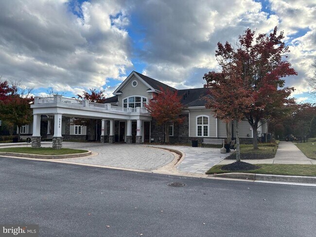 Building Photo - 7300 Travertine Dr