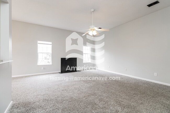 Building Photo - 4213 Ridgewood Ave