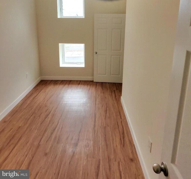 Building Photo - 550 N 52nd St