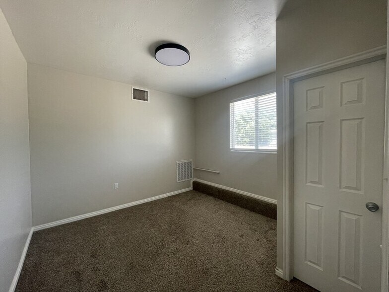 Building Photo - 13954 S 1835 W
