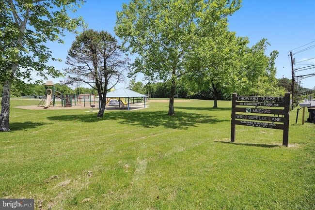 Building Photo - 15603 Dorset Rd