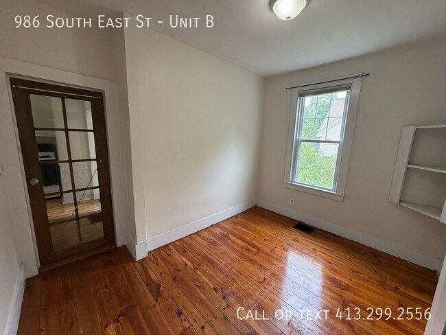 Building Photo - 986 S East St