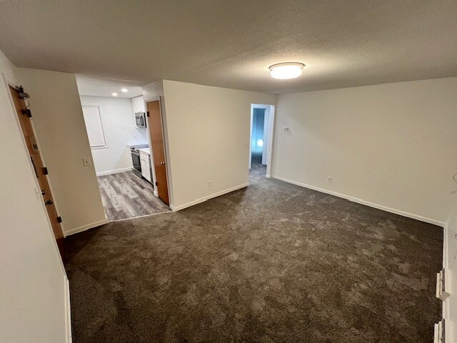 Building Photo - 326 Draper Ave