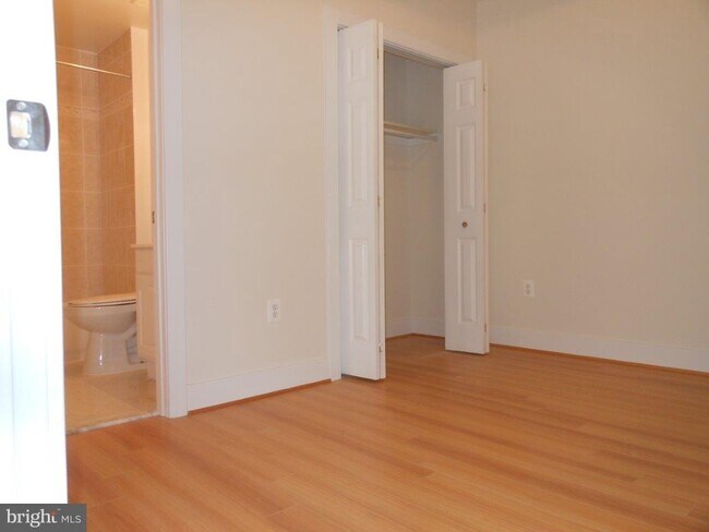 Building Photo - 218 E Chase St