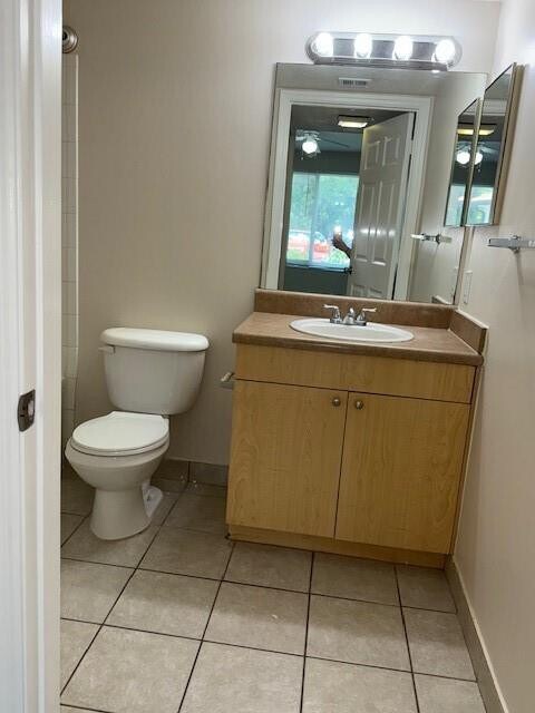 Building Photo - 1105 Villa Cir