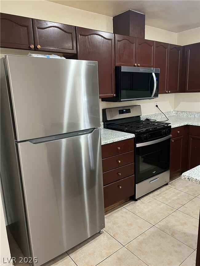 Building Photo - 6845 Carrera Dr