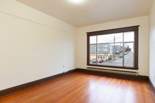 Building Photo - 4250 Fremont Ave N