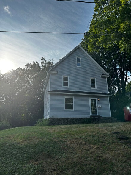 Primary Photo - 417 Waverly Ave
