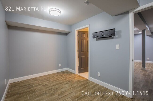 Building Photo - 821 Marietta Pl NW