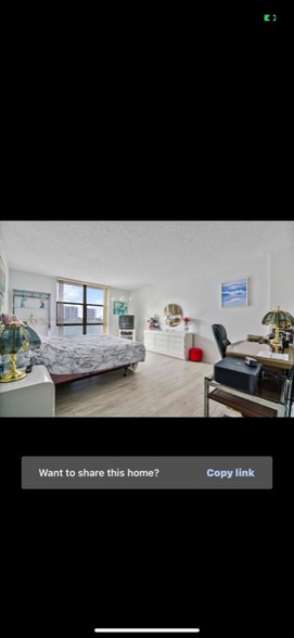 Building Photo - 17500 N Bay Rd