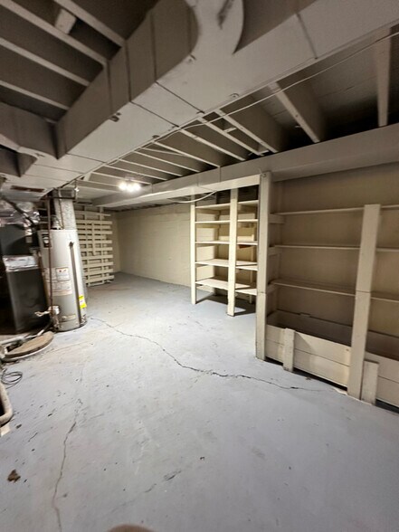 Building Photo - 7719 Crestline Rd