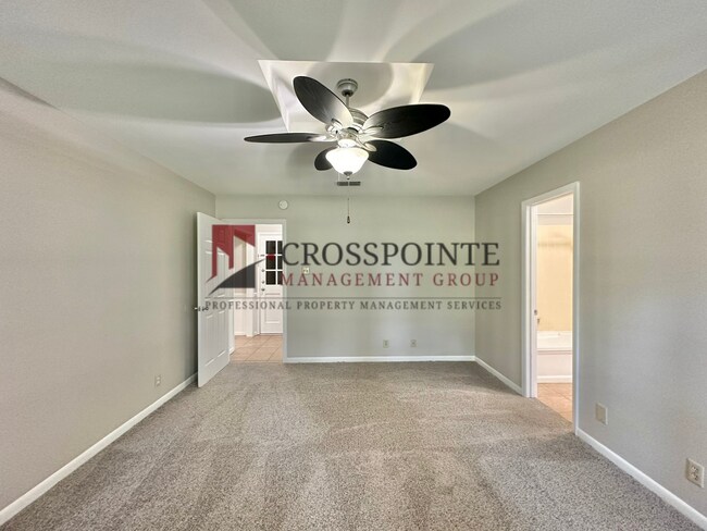Building Photo - COMING SOON! 3 Bedroom 2 Bath in Flint!