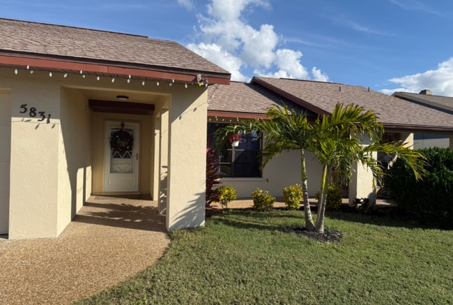 Building Photo - 5831 Monroe Rd