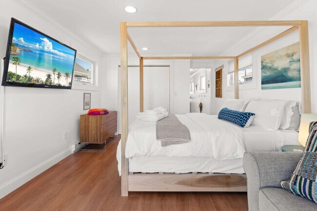 Building Photo - 1611 NH-1A