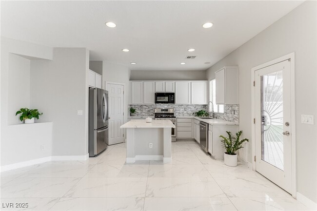 Building Photo - 5614 Midnight Breeze St