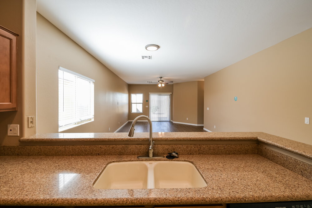 Building Photo - 41240 N Hudson Trail