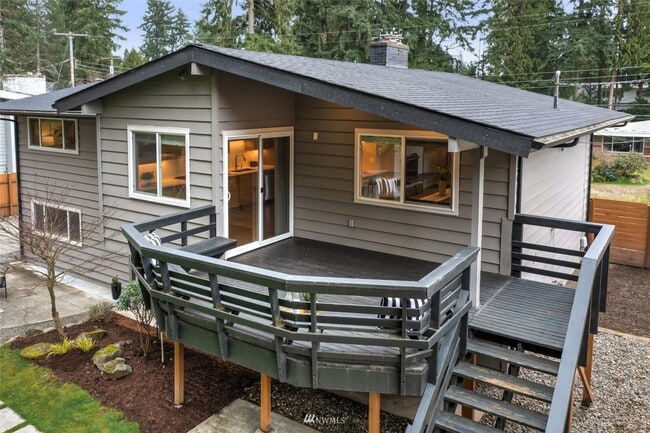 Building Photo - CLICK "REQUEST A TOUR" NOW!