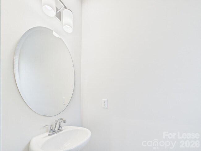 Building Photo - 3022 Hutton Gdns Ln