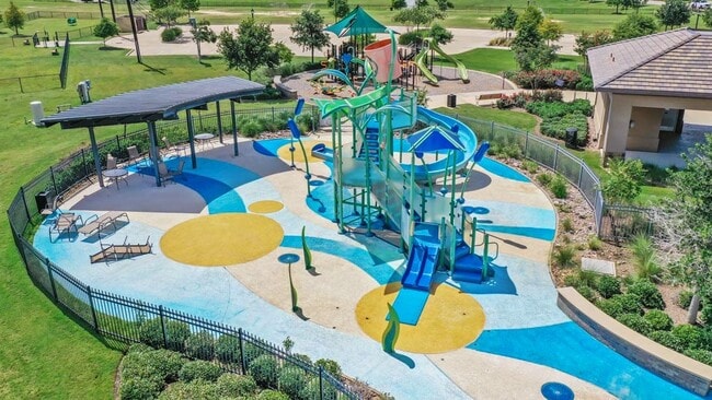 Building Photo - 29402 Ella Larchmont Ct