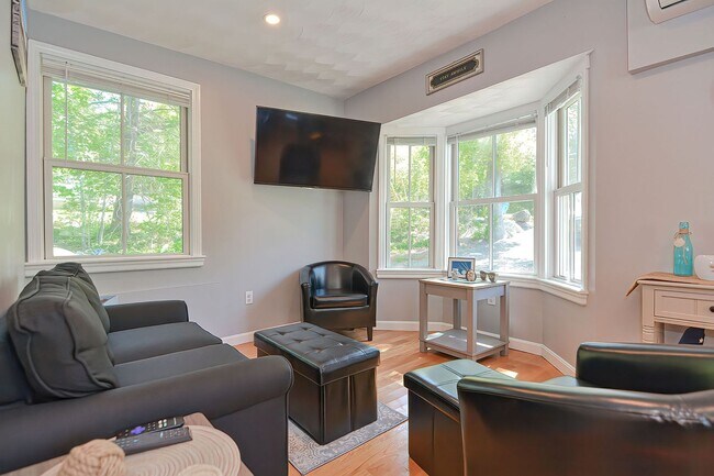 Building Photo - 10 Josephs Way
