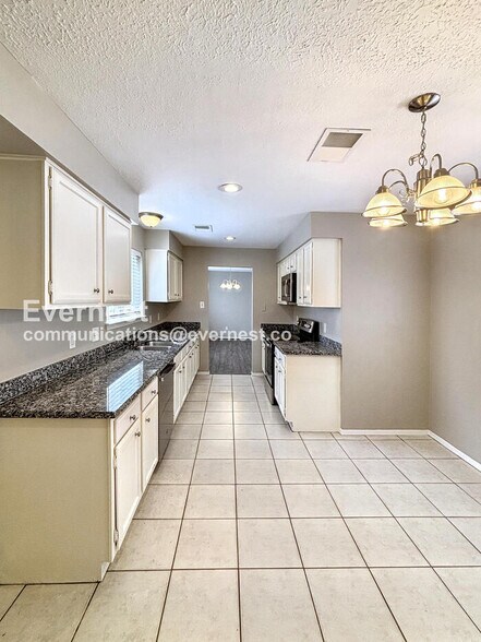 Building Photo - 2426 Tall Ships Ln