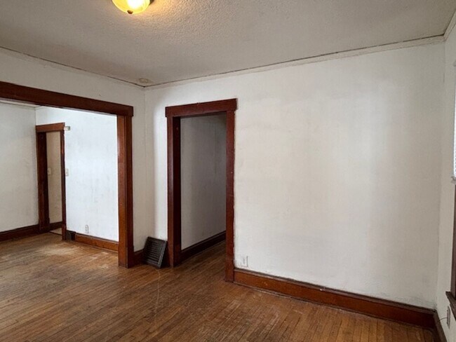 Building Photo - 1074 5th St E
