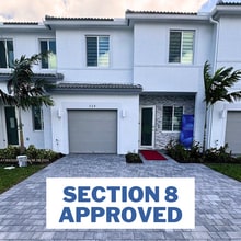 Building Photo - 724 SE 13th Street Cir