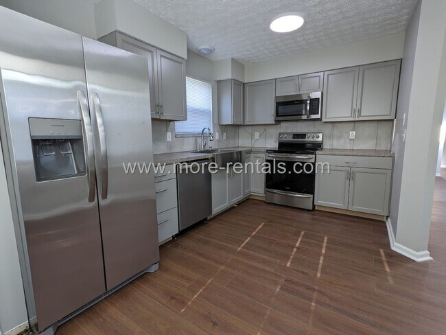 Building Photo - Remodeled house in Galloway