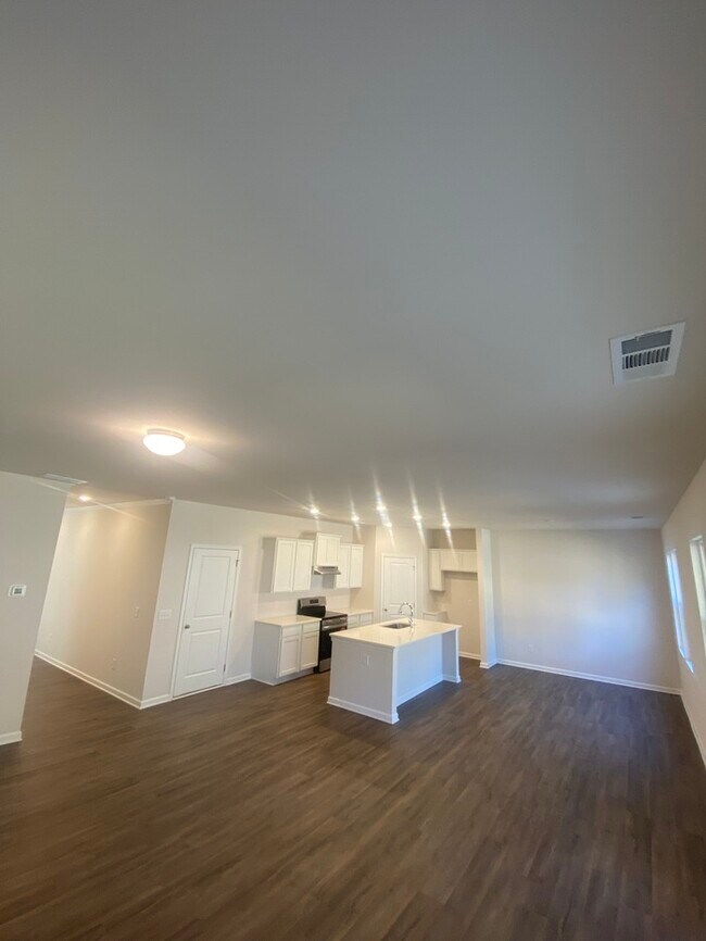 Building Photo - 28 Russet Wy