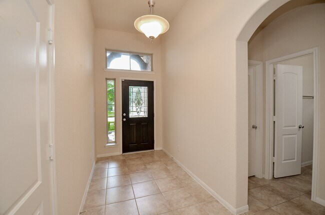 Building Photo - 2227 Leonetti Ln