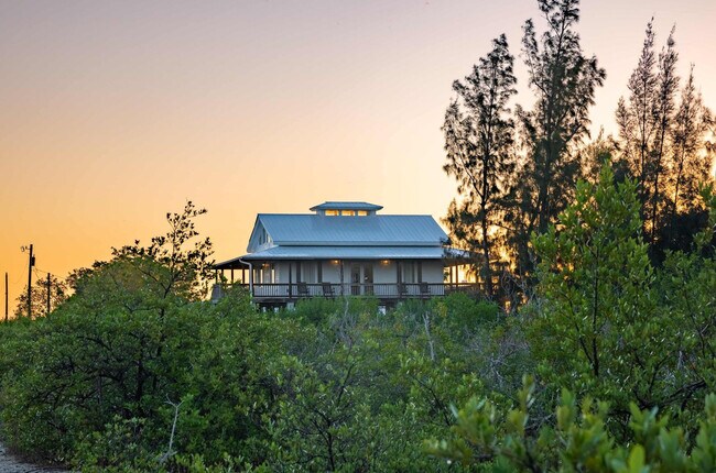 Building Photo - 18954 Acosta Rd