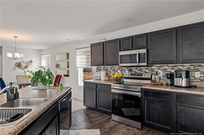 Building Photo - 287 Hallow Oak St