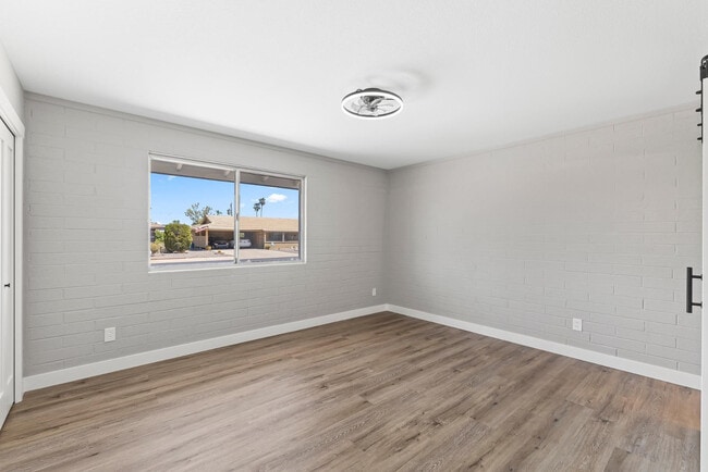 Building Photo - 10423 W Monterosa Dr