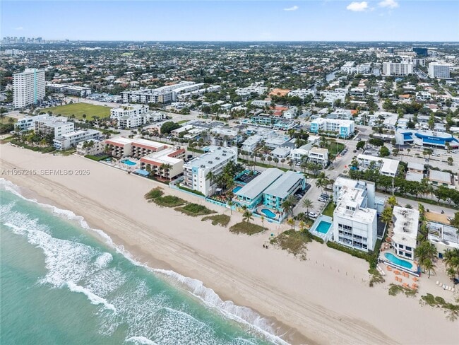 Building Photo - 4228 N Ocean Dr