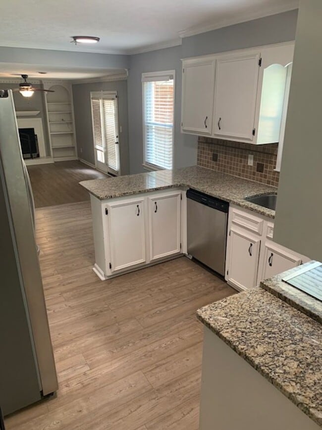 Building Photo - Columbia County 3 BR, 2.5 BA home for rent!