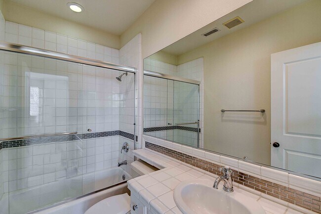 Building Photo - 4132 Prado De Las Cabras