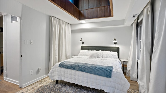 Building Photo - 3590 Water St NW