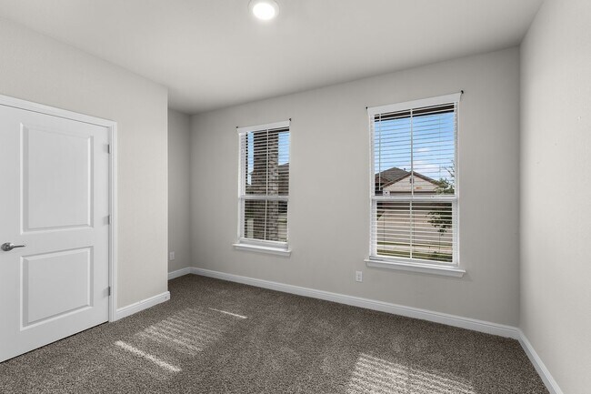 Building Photo - 2329 Briscoe Rnch Dr