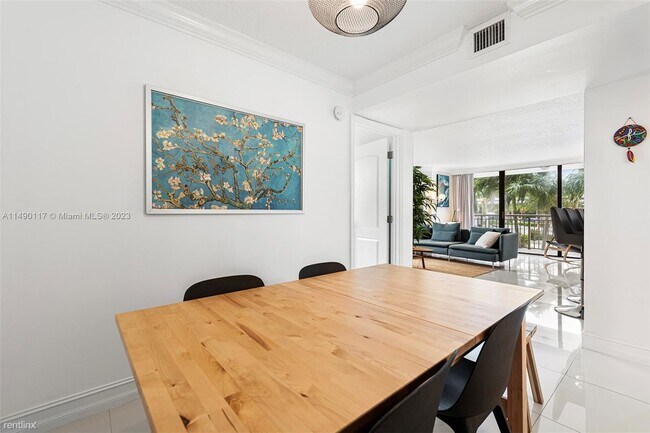 Building Photo - 3 br, 2 bath House - 3031 N Ocean Blvd Apt...