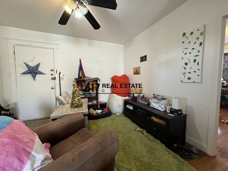 Building Photo - 27 Egremont Rd