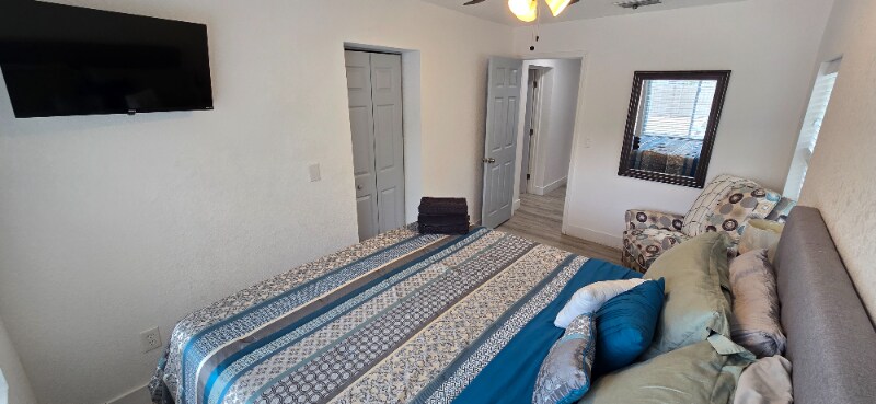 Building Photo - 4616 22nd Ave S