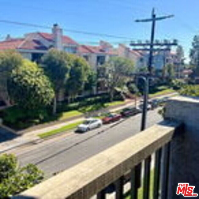 Building Photo - 8740 Tuscany Ave