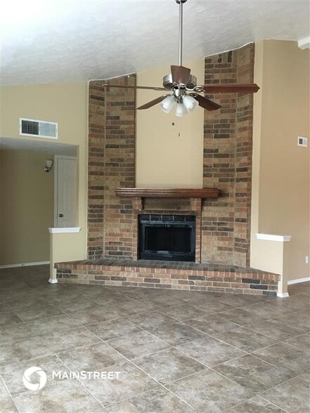 Building Photo - 508 Nora Ln