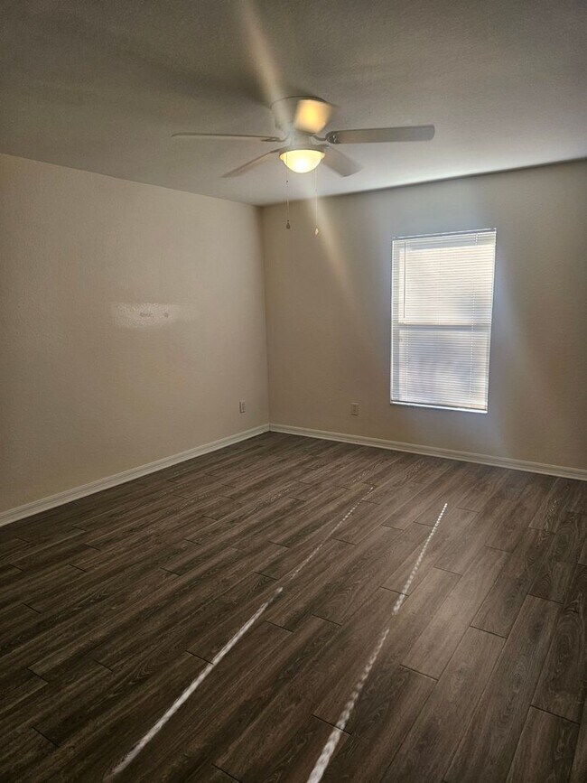 Building Photo - 7450 Blutter Rd