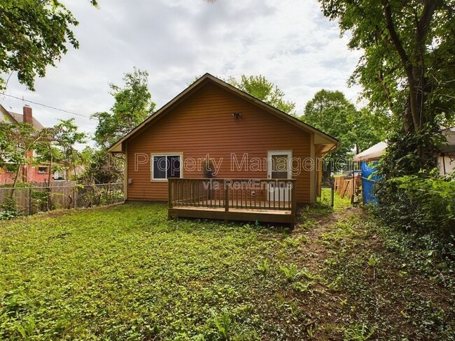 Building Photo - 3024 Flora Ave