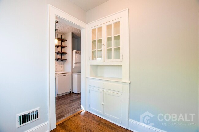 Building Photo - 499 Winton Terrace NE